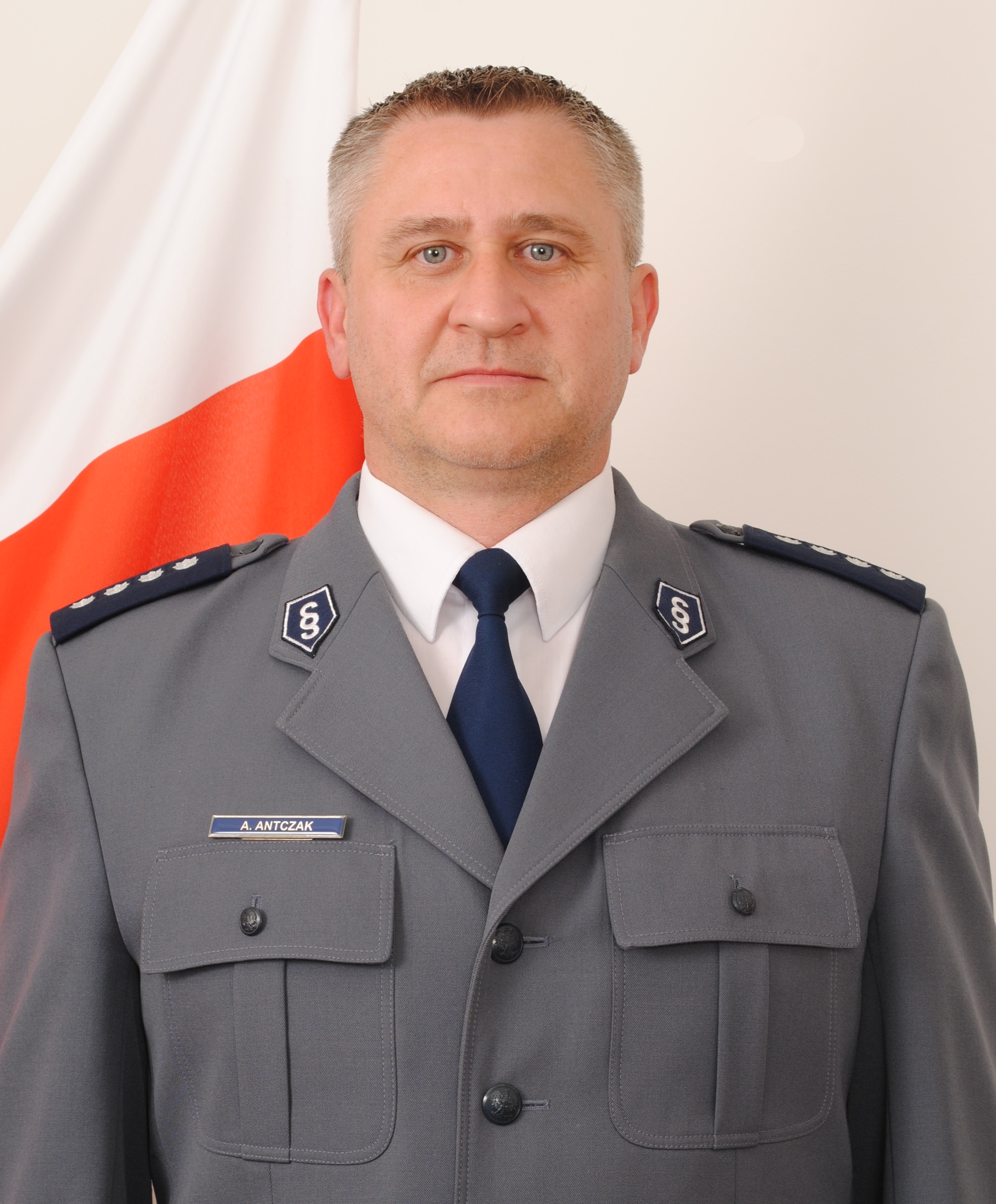 Zastępca Komendanta Komisariatu Policji w Koronowie nadkomisarz Artur Antczak